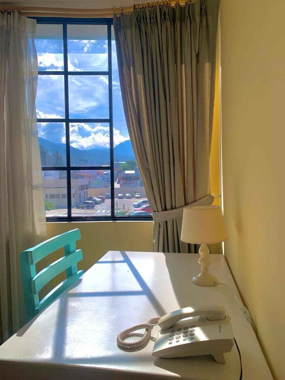 Dos Hemisferios Hotell Quito Exteriör bild